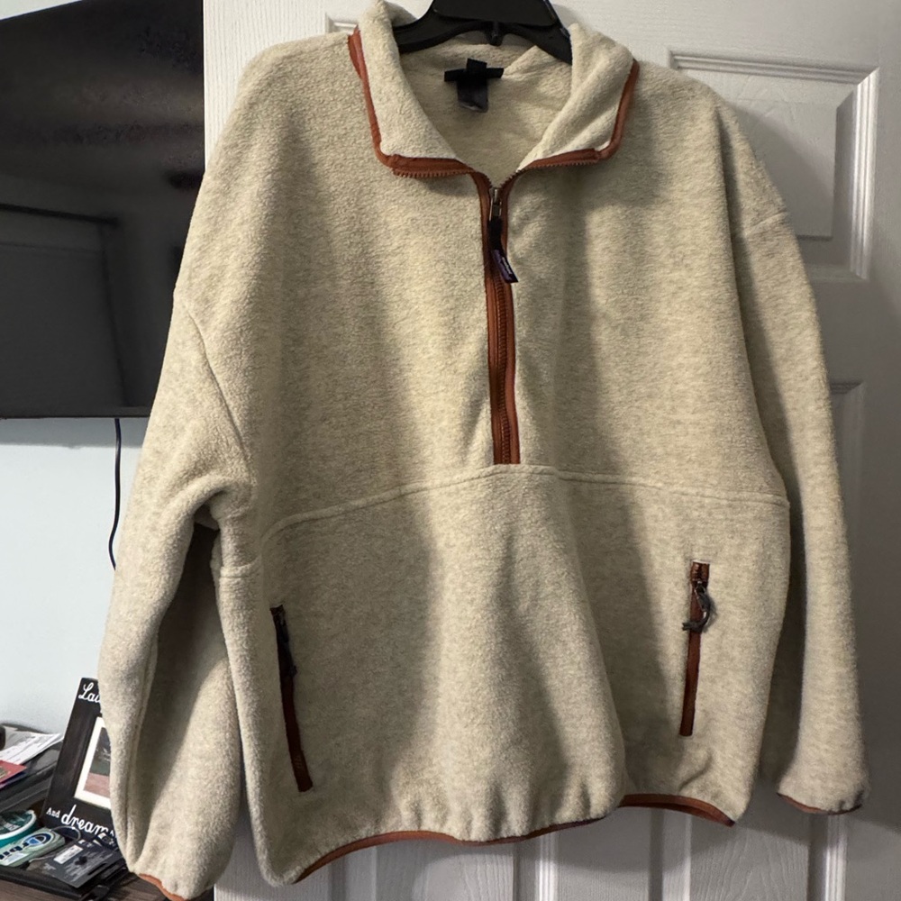 Patagonia quarter zip fleece!